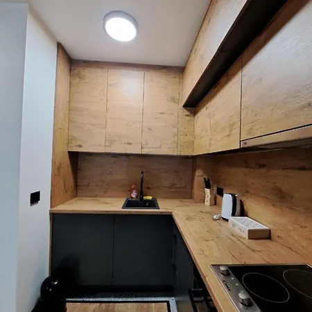 アパート Alpine Noir 2