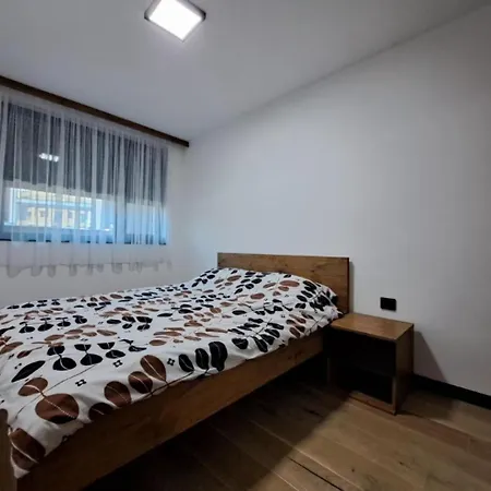 アパート Alpine Noir 2 *